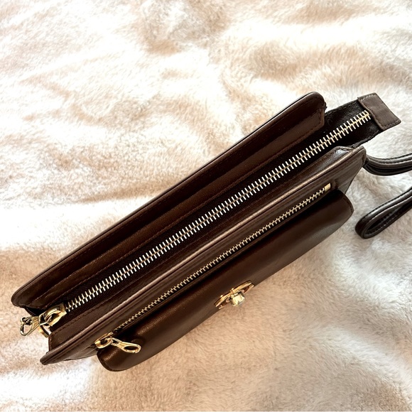 Chanel Smooth Lambskin Clutch Bag - Picture 5 of 12